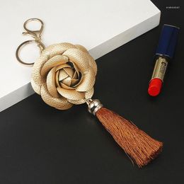 Keychains Leather Camellia Flower Female Keychain Bag Plush Car Key Ring Genuine Rose Flowers Long Tassel Style Chain Enek22