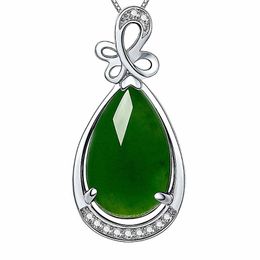 -Versets élégants Green Jade Crystal Emerald Gemmestones Diamonds Butterfly Pendant Colliers Fomen Wired Gold Silver Color Jewelry Gift