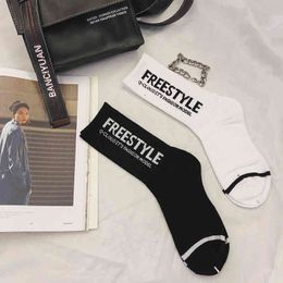 Designer Runner Sock Cotton Socks Black and White Lettered Men Sports Socks Hip Hop Skateboard Flame Street Happy New