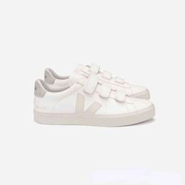 French summer autumn new men's and women's color matching board v-word classic V-LOCK leather small white shoes