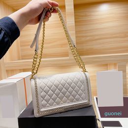 designer Fashion Caviar Flap Bags Quilted Elegant Women Outdorr Street Luxury Black/White/Red 26CM Clutch Handbags n5525