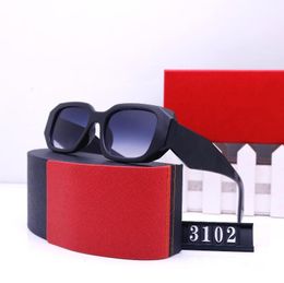 Designer Sonnenbrille Vintage Quadrat Kleine Rahmen Frauen Männer im Freien Gläser Frauen Sonnenbrille UV400 Polaroidobjektiv 6 Farben und Box