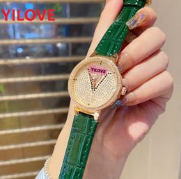 Mulheres de luxo diamantes anel Dial Dial Watch Fashion famosos famosos vestidos de couro genuíno de ouro rosa top european importado quartzo movimentos de punho de relógio de pulso presentes