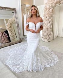 Elegant Off The Shoulder Lace Mermaid Wedding Dresses 2022 Tulle Lace Applique Beach Bride Dresses Chapel Train Boho Counrty Bridal Gowns BC5088