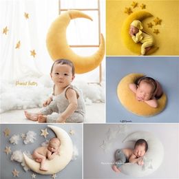 born pography accessories baby po props infant blanket Creative Props Posing Moon Stars Bonnet Hat Studio Shoots LJ201215