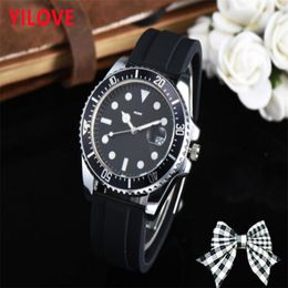 High Quality Womens Mens Watch Stainless Steel Case Clock Quartz Imported Movement Sapphire Glass Mirror Waterproof Sports Style Rubber Strap Wristwatch