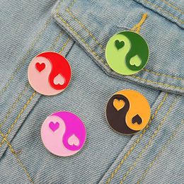 New peach heart-shaped alloy Brooch Tai Chi Yin Yang love modeling fashion round lovely paint Badge