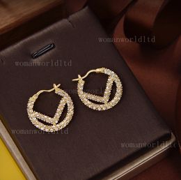 Top Quality Designer Stud Earrings Women Letter Ear Cuff Circle Hoop Earring Classic Fashion Stylish Accesoories Gift
