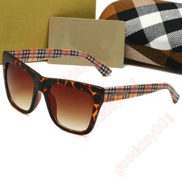 2022 Monogrames Print Square Frame Sunglasses Hardware Detail Squares Sunglass Woman Retro Black Driving Shades Eyewear Vintage Designer Mirror SunGlass