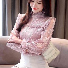 Women clothing Floral Hollow Out Spring Lace Shirt See through basic Female Elegant Long-sleeve Lace Women Blouse shirts 50G 210326