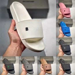 2023 с коробкой летние прибытия тройной s og mens fashion sandal slippers Дизайнер светло -желтый тройной белый черный коричневый пляж Пляж Плава ходьба Женщины Слайды Тренеры