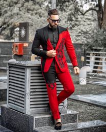 Stylish Men's Suits 2022 Two Pieces Lace Applique Wedding Tuxedos for Man Modern Patchwork Blazer Suit Casual Outfit210R