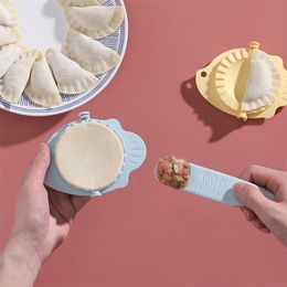 DIY Dumplings Maker Tool Wheat Straw Jiaozi Pierogi Dumpling Clips Baking Moulds Pastry Kitchen Accessories 220618