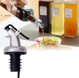 New Wine Spout Pourer Kitchen Tool Gadgets Olive Oil Soy Sauce Liquor Dispenser Rubber Cork Leak-proof Sealer Bottle Stopper Bar