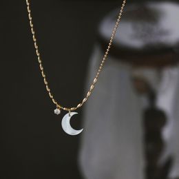 Pendant Necklaces Jewellery Natural White Shell Moon Claw Diamond Crescent Stitching Pearl Bead Necklace18K Gold-plated Stainless SteelPendant