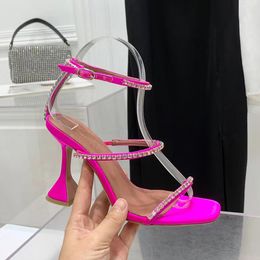 2022Amina muaddi rose red Sandals 95mm Crystal embellished strap spool Heels heel for slipper women summer luxury designers shoe