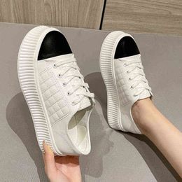 Casual Women White Flat Shoes 2022 Spring Summer Street Style Thick Bottom Biscuits Leisure Sports Female Foot Wear 220711