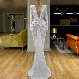 2022 Sexy White Mermaid Evening Dresses Deep V Neck Beads Long Sleeve Sequined Prom Party Dresses Ruched Waist robe de soiree C0408