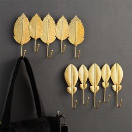 Nordic Modern Home Decor Bathroom Accessories Wall Decoration Golden Iron Leaf Gate hook up Key Hanger Clothes Rack Hooks 220628