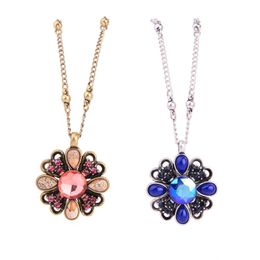 Pendant Necklaces Bulk Price Red Blue Crystal Acrylic Natural Stone Flower Necklace Simple Alloy Retro Accessories Costume JewelryPendant