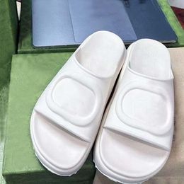 Sandali firmati moda Macarone colore Pantofole con plateau con fondo spesso Infradito da spiaggia per esterni Taglia 35-41 Con scatola
