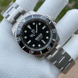 Wristwatches Mens Dive Watches Sport Men Automatic Mechanical Watch 200m Waterproof Wristwatch NH35Wristwatches WristwatchesWristwatches
