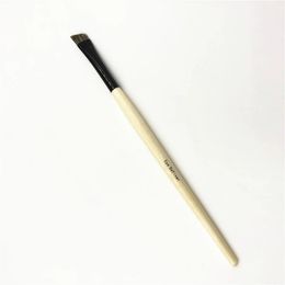 BB BROWN EYE DEFINER BRUSH - Quality Badger Hair Eye Brow Liner Blending Brush Beauty Makeup Brushes Blender