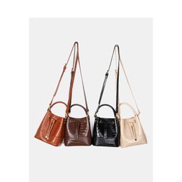 Bag women's New Korean fashion crocodile pattern messenger single shoulder bag trend versatile portable bucket