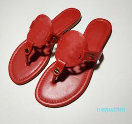 2021 High Quality Classic Flip-Flops Indoor Slippers Luxury Kids Design Slippers Flat Shoes Summer Ladies Slippers Ladies Sandals5