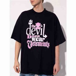 -Weiß rosa grafische Vetements T-Shirt Männer Frauen Teufel tragen T-Shirt 1: 1 Qualität Übergroße Tee VTM Kurzarm AA220302