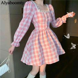 Japanese Autumn Women Mini Lolita Dress Square Collar With Lace Pink Plaid Beading Dress Flare Sleeve Cute Kawaii Feminine Dress 210322