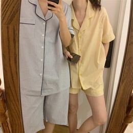 Couple Pyjamas Set Summer Women/Men Pyjamas Pink Yellow Blue Dark Green Stripes Short Sleeve Shorts Casual Home Wear T200813