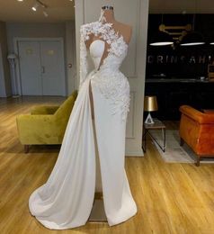 2020 Arabic Dubai Exquisite Lace White Prom Dresses High Neck One Shoulder Long Sleeve Formal Evening Gowns Side Split Party Dress PRO232
