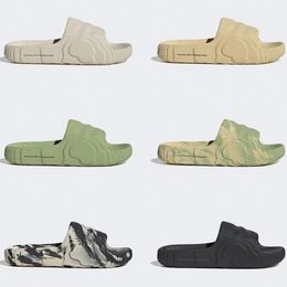 2022 New Top Quality Slipper Summer Fashion Carbon Black Desert Sand Aluminium Magic Lime Flat Slide Men Women Beach Sandals