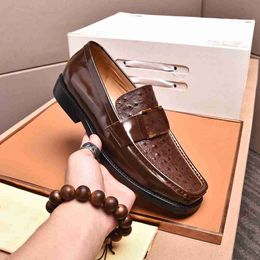 Men Cowhide Dress Shoes Brown Black Printed Businessman Party Loafers Round Toe Slip-on Solid Casual Shoe