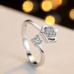 Luxury Shine Zirconia Crown Ring for Women With Side Stones Charm Exquisite Diamond Jewelry Pendant Birthday Gift