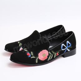 Plus Size Embroidery Flower Suede Leather Men Dress Shoes Casual Party Man Loafers Fashion Black Mens Flat Shoes