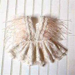 Princess Infant Baby Girls Lace Embroidery Romper Dress Sweet Baby Feathers Fly Sleeve Backless White Jumpsuit Summer Romper 220707