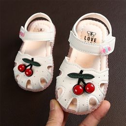 Летние детские сандалии для девочек Черри закрытые пальцы пальцев ноги малыша детская детская принцесса Уокерс Маленькая обувь размер 1530 220621
