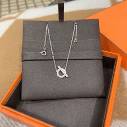 Womens Diamond Necklace Q Pendant design Necklace Fashion Trend Clavicle Chain Rose Gold Belt Original Packaging