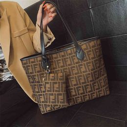 66% OFF trendy bags 2022 New Designer Handbags autumn and capacity Tote trend versatile shopping shoulder{category}