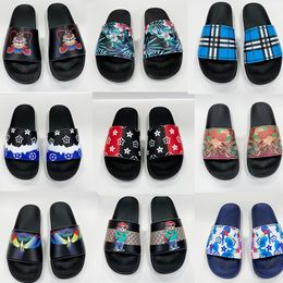 Men women Luxury Brand Slides Shoes Slippers Summer Sandals Beach Slide Flat Designer Classic Print Pattern Flower Flip Flops Sneakers