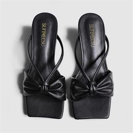 Designer Heels Slides Sandalen Damen Quadratischer Absatz Schleife Damen Hausschuhe Sandale Damen Rutschfeste Einfache Mode Heels Schuhe