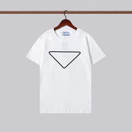 2021 Роскошная повседневная футболка prad Новая мужская дизайнерская одежда Футболка с коротким рукавом 100% хлопок высокого качества оптом черный и белый размер
