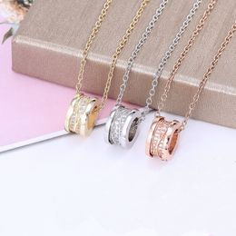 Europe America Fashion Style Men Lady Women Stainless Steel 18k Gold Engraved B Letter Centre Settings Diamonds Pendant Chain Necklace