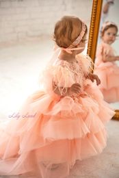 Luxury Feather Pink Flower Girl Dresses Floor Length Ruffle Sleeve Floral Little Girl Wedding Dress Communion Pageant Birthday Photoshoot Gowns