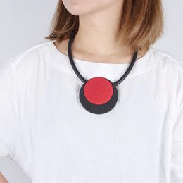 Pendant Necklaces Boho Simple Woman Necklace Harajuku Red Large Round Metal For Womens Pastel Goth Body Jewellery Accessories GiftPendant