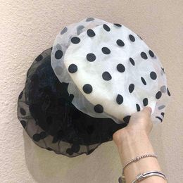 2021 New Fashion Black White Dot Mesh Sweet Lady Beret Cap Women Leisure Painter Hat Spring Summer Boina Beret Chapeu feminino J220722