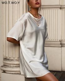 WOTWOY Summer Oversized Long Satin T-shirt Women Shinny Silky Loose Tops Female Casual Black White Short Sleeve Tee Shirts 220411