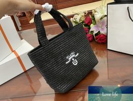 High Quality Straw Beach Bag Stereoscopic Designer Shopping Tote Letters Beaches Holiday Essential Soft Triangle Geometric Metric Design Totes